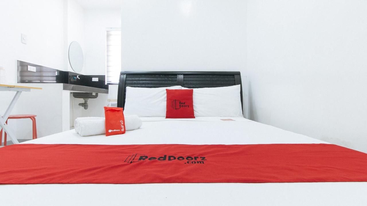 Reddoorz Near Sm Bicutan Hotel Paranaque City Kültér fotó